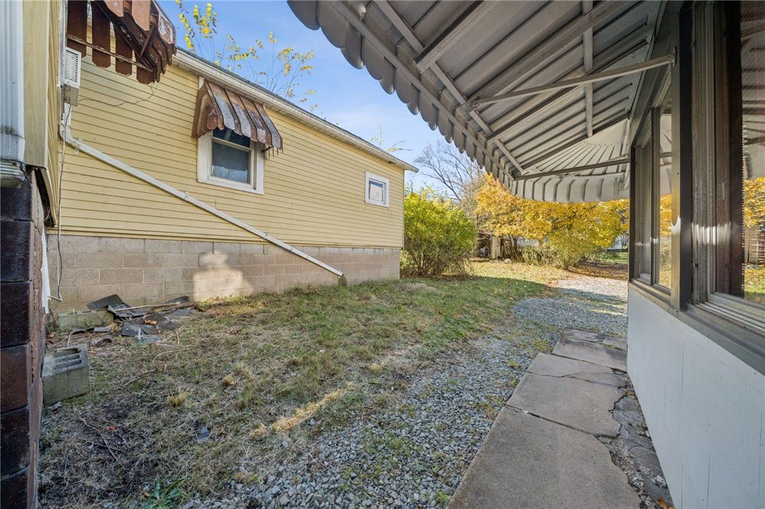 1280 Armstrong Street, North Huntingdon, PA 15647