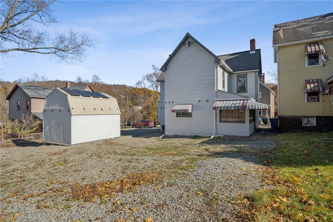 1280 Armstrong Street, North Huntingdon, PA 15647