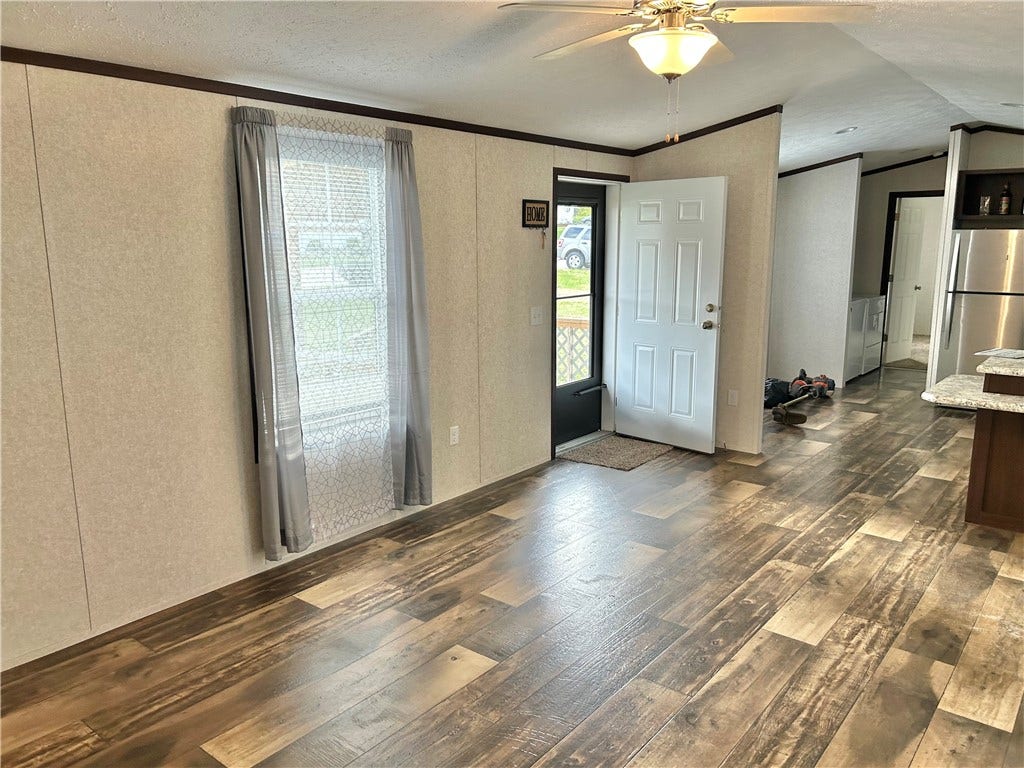 234 Laurie Lane, Washington, PA 15301