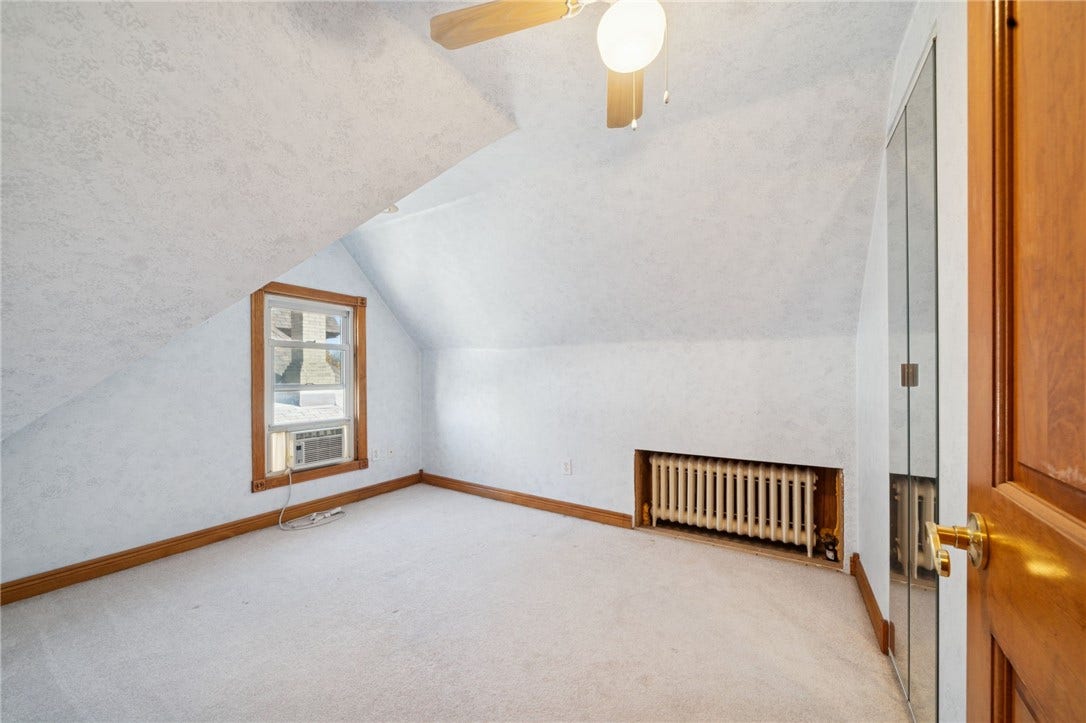 120 N 1st St, Jeannette, PA 15644