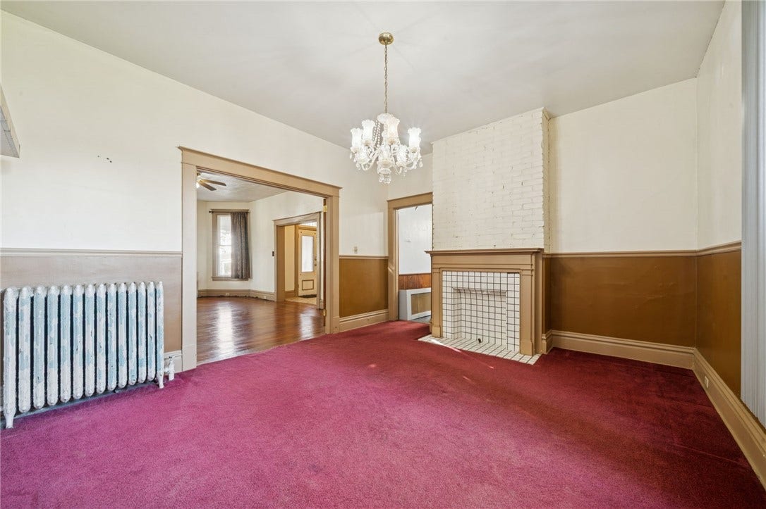120 N 1st St, Jeannette, PA 15644