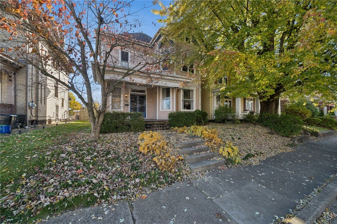 120 N 1st St, Jeannette, PA 15644