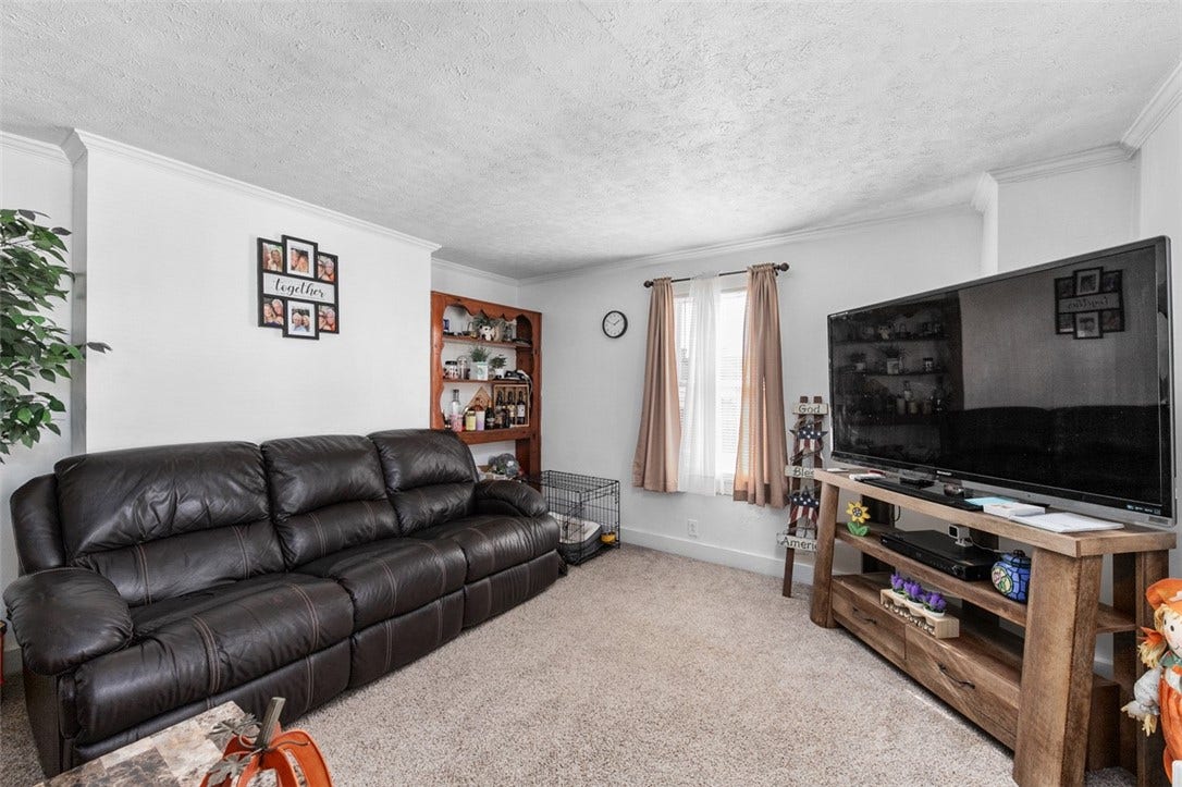 209 E South St, Connellsville, PA 15425