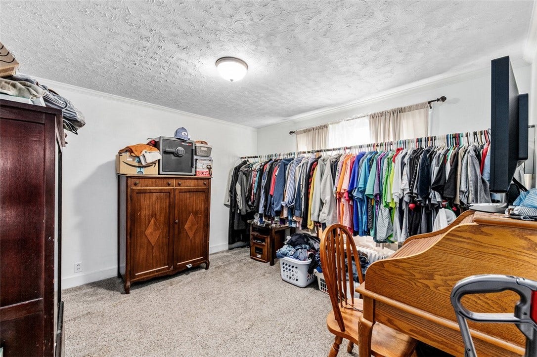 209 E South St, Connellsville, PA 15425
