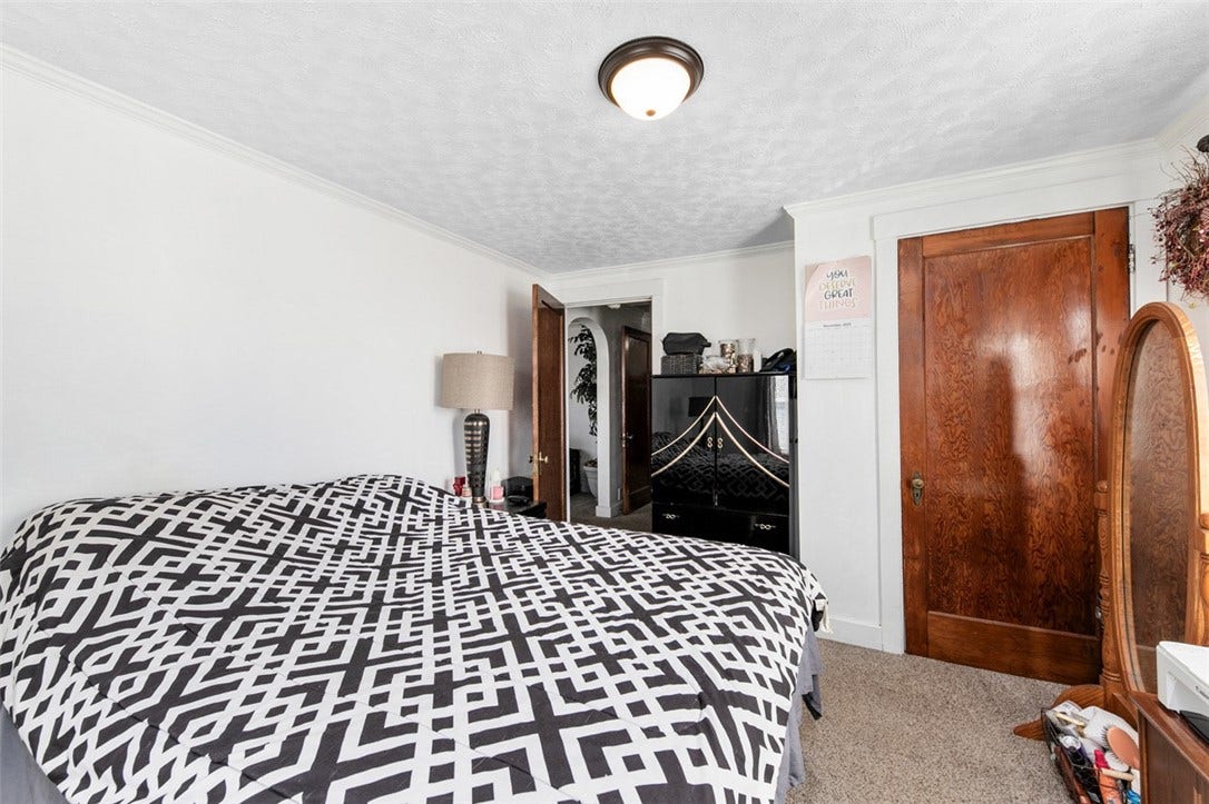 209 E South St, Connellsville, PA 15425