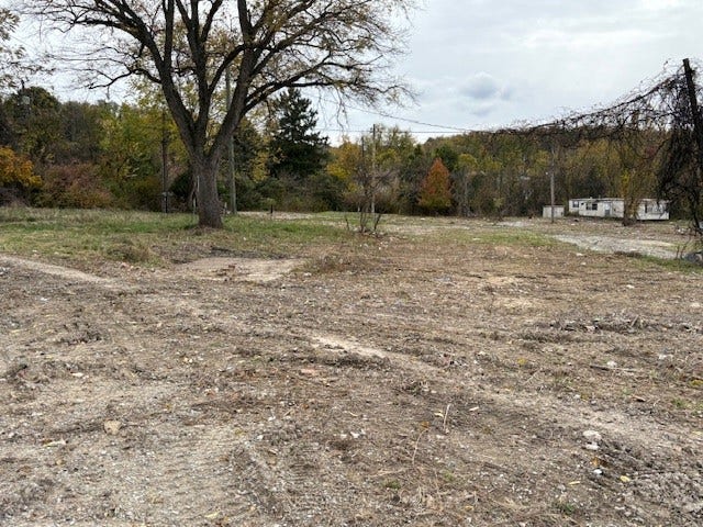 000 California Colorado Ln, Irwin, PA 15642