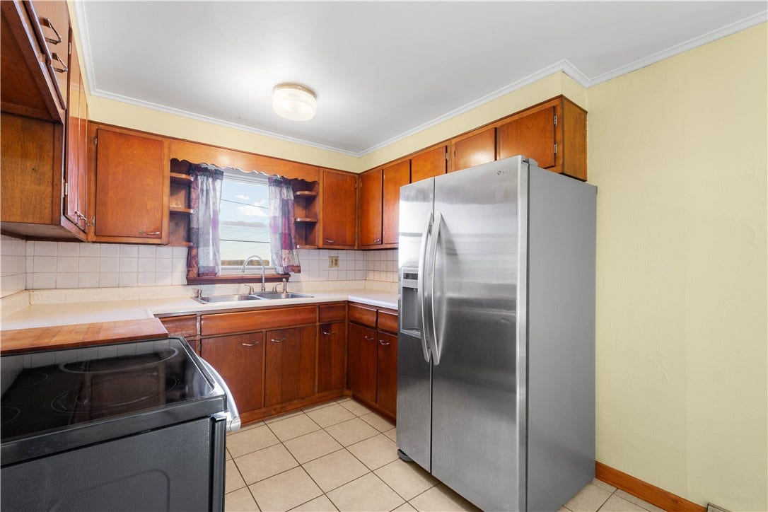 275 Hallam Rd, Washington, PA 15301