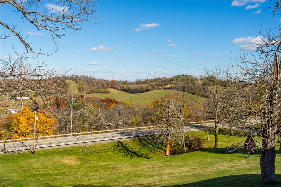 275 Hallam Rd, Washington, PA 15301