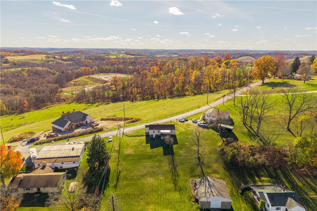 275 Hallam Rd, Washington, PA 15301