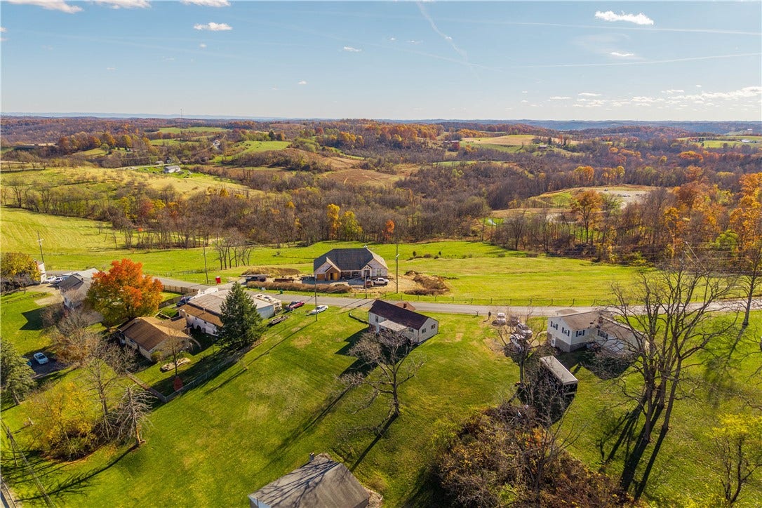 275 Hallam Rd, Washington, PA 15301