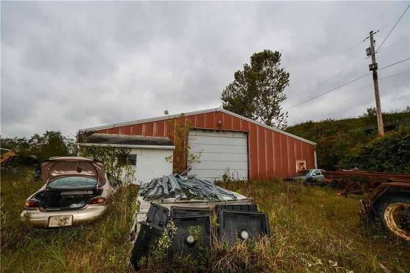 145 Bellview Road, Connellsville, PA 15425