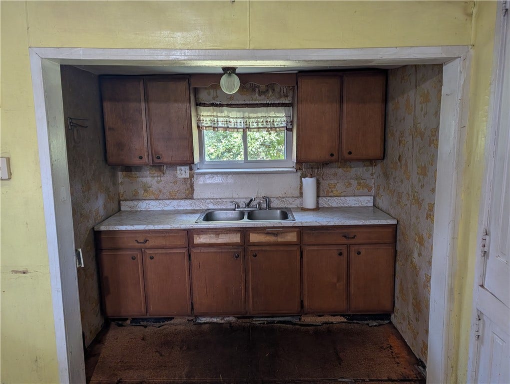 315 Telegraph Rd., Brownsville, PA 15417