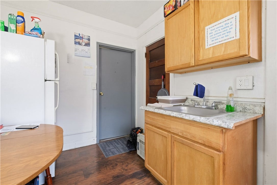 325 W Jefferson St, Butler, PA 16001