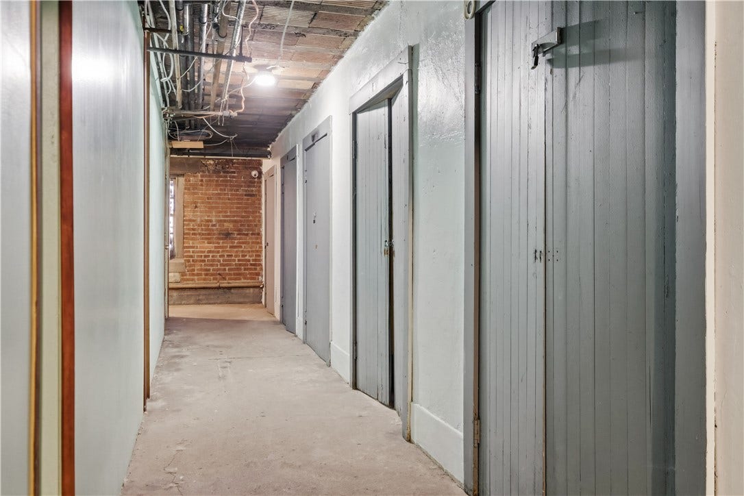 325 W Jefferson St, Butler, PA 16001