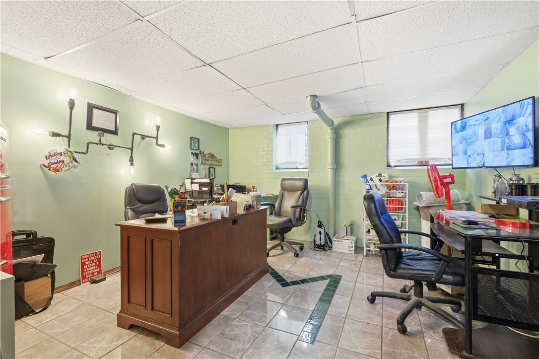 325 W Jefferson St, Butler, PA 16001