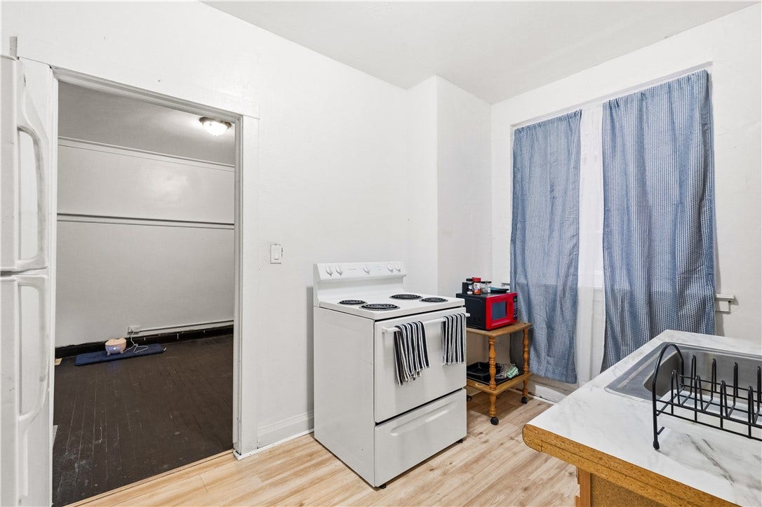 325 W Jefferson St, Butler, PA 16001