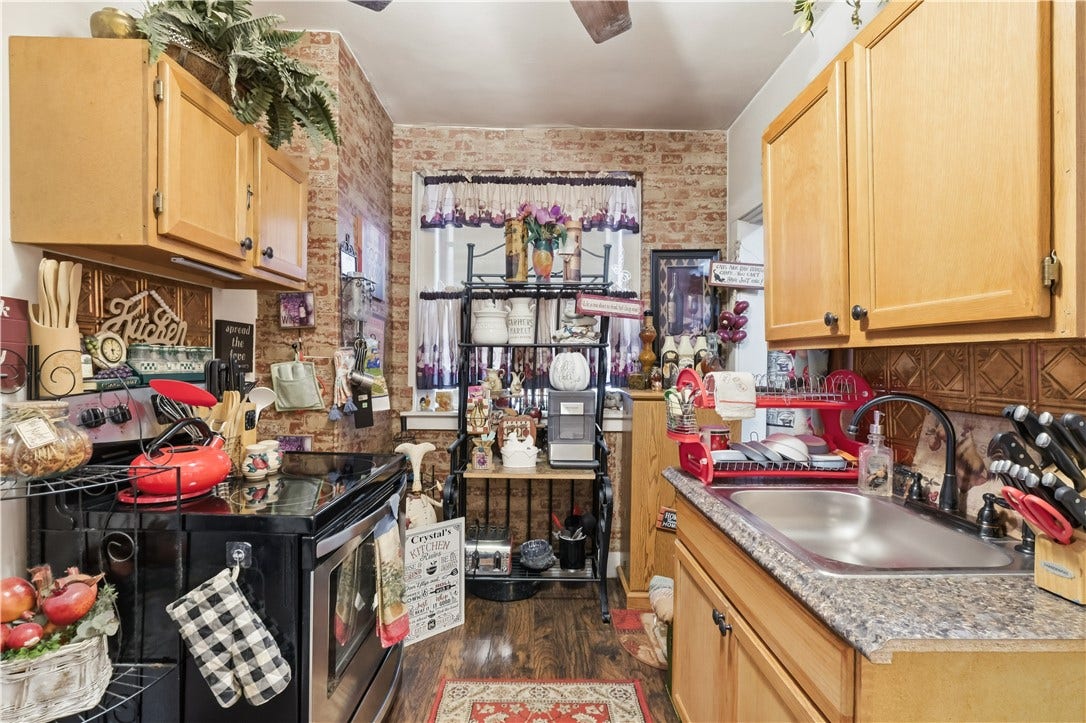 325 W Jefferson St, Butler, PA 16001