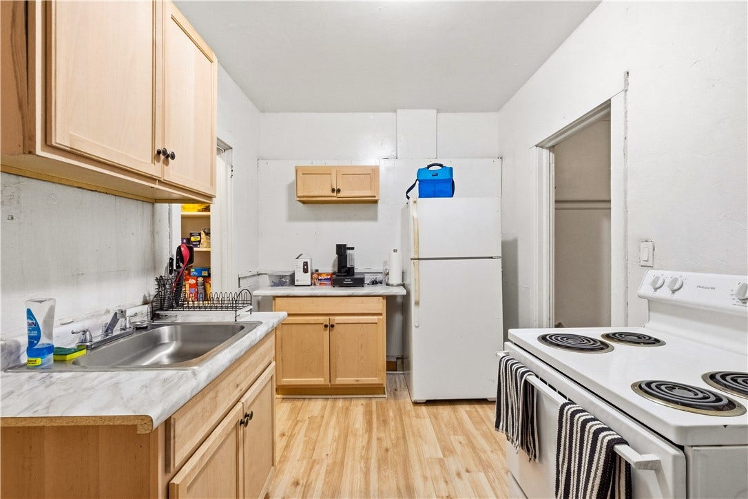 325 W Jefferson St, Butler, PA 16001