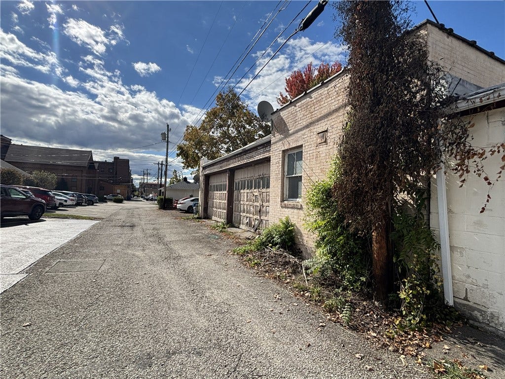 409 Depot St, Latrobe, PA 15650