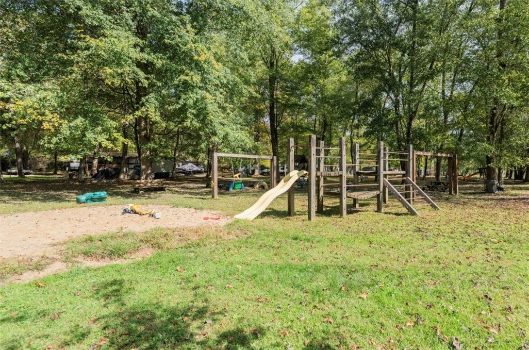 199 Anglers Rest Lane, Utica, PA 16362