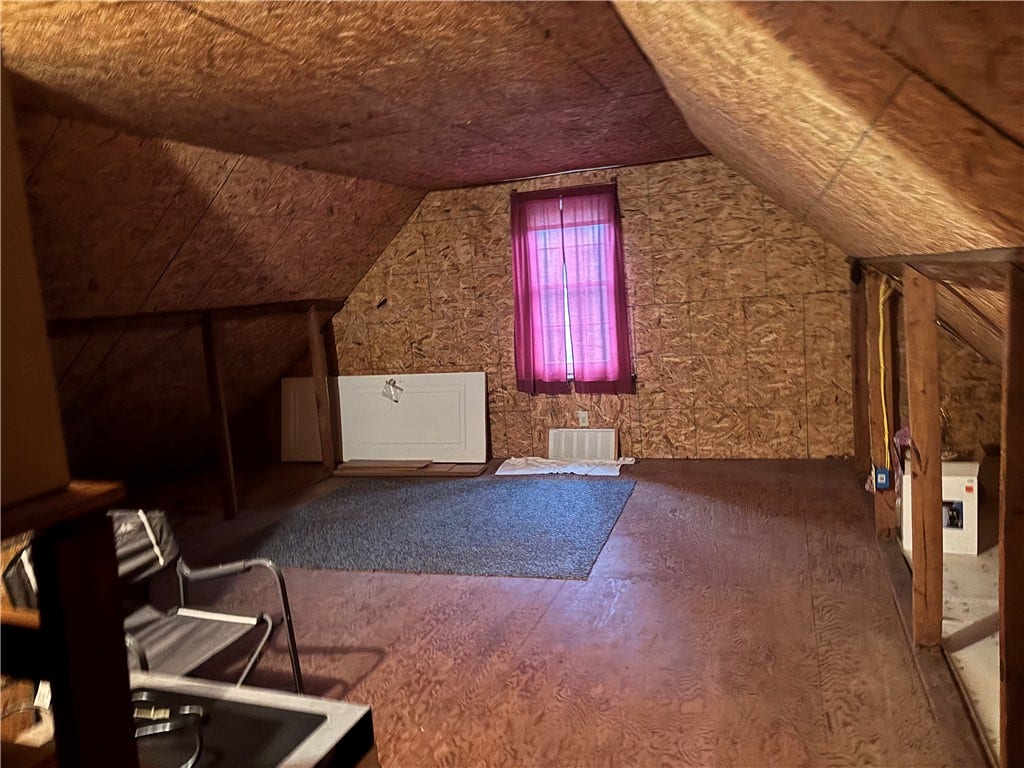 9 Woodlawn Ave, Uniontown, PA 15401