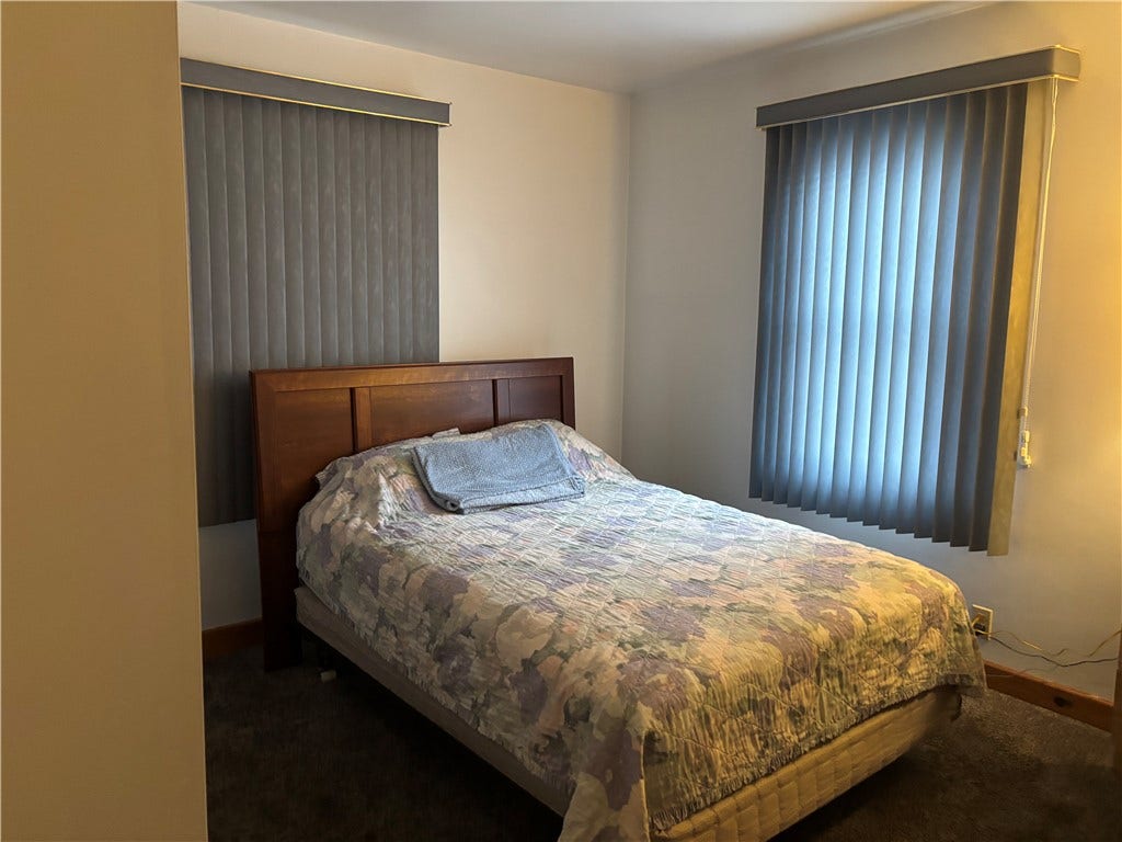 9 Woodlawn Ave, Uniontown, PA 15401