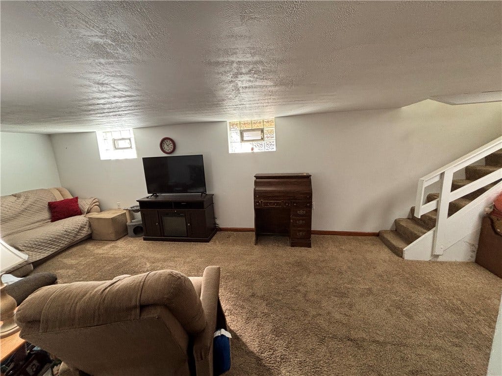 1451 Hillcrest Street, Washington, PA 15301