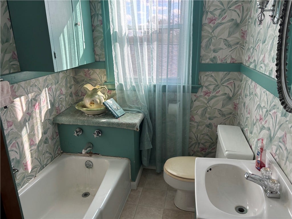 1451 Hillcrest Street, Washington, PA 15301
