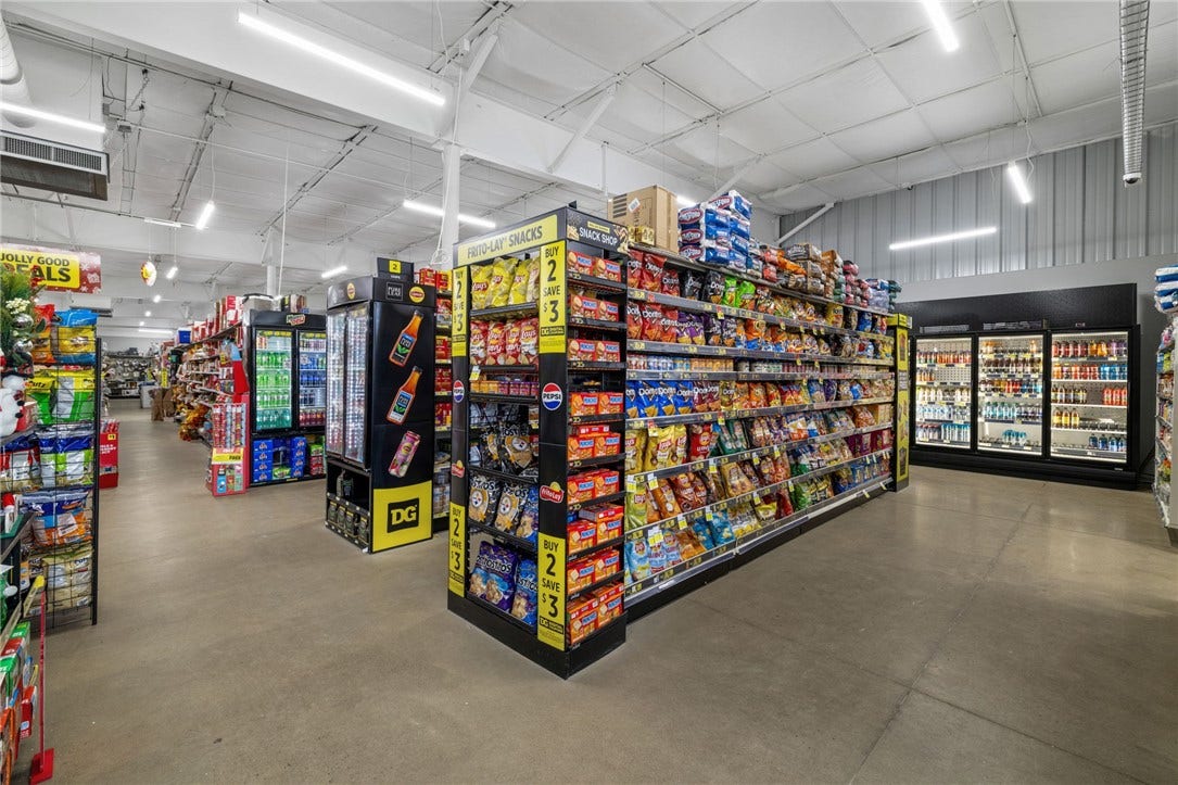 514 Greenville Rd, Mercer, PA 16137