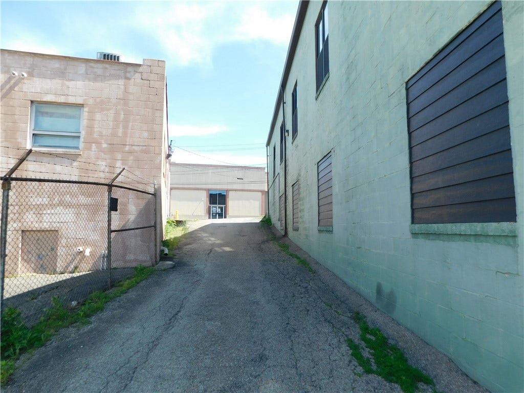 258 E Fayette Street, Uniontown, PA 15401