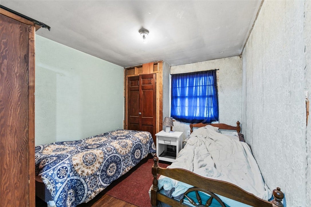 722 Connellsville Ave, Connellsville, PA 15425