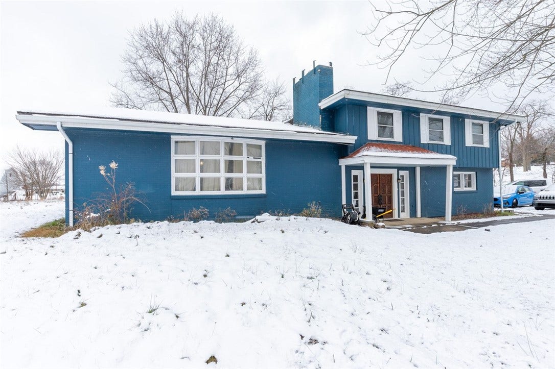 722 Connellsville Ave, Connellsville, PA 15425