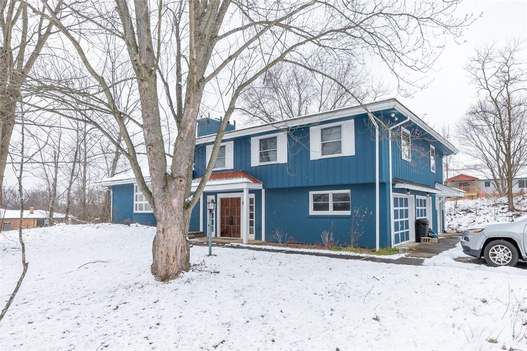 722 Connellsville Ave, Connellsville, PA 15425