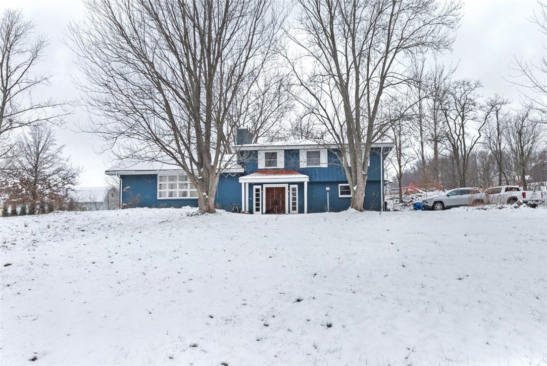 722 Connellsville Ave, Connellsville, PA 15425