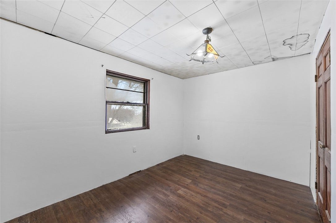 722 Connellsville Ave, Connellsville, PA 15425