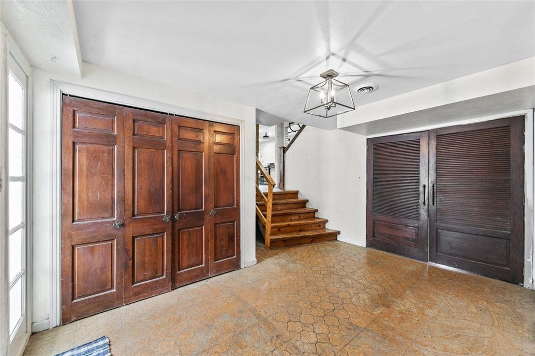 722 Connellsville Ave, Connellsville, PA 15425