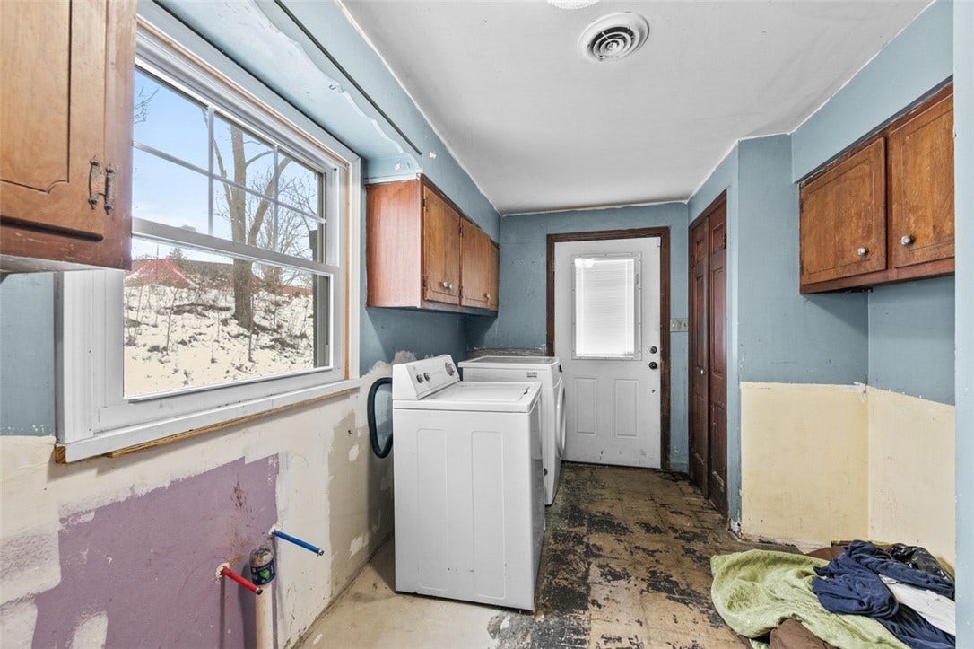 722 Connellsville Ave, Connellsville, PA 15425