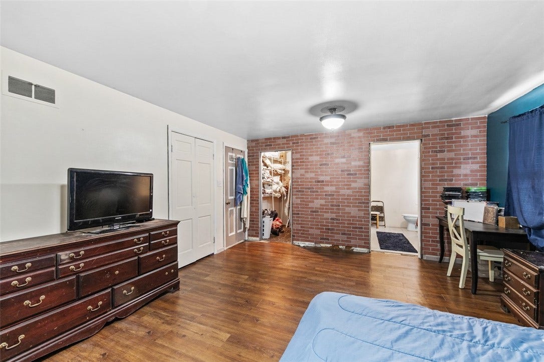 722 Connellsville Ave, Connellsville, PA 15425