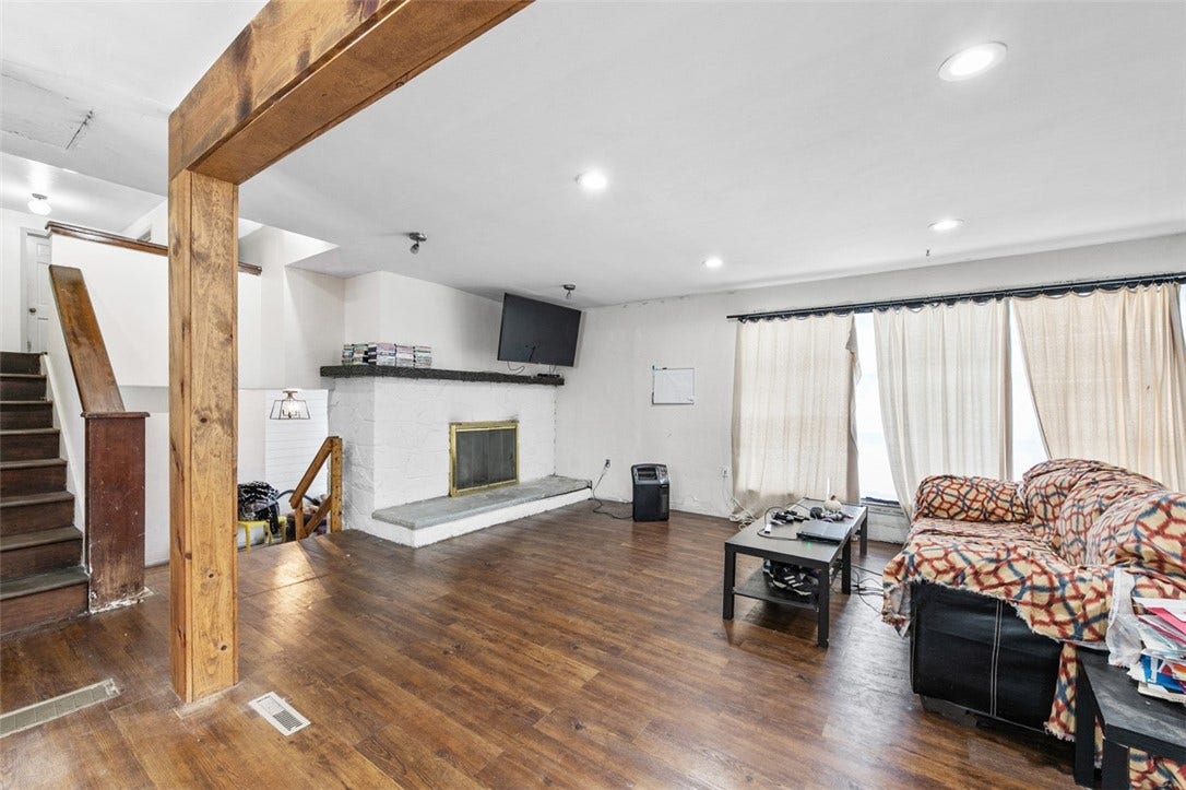 722 Connellsville Ave, Connellsville, PA 15425