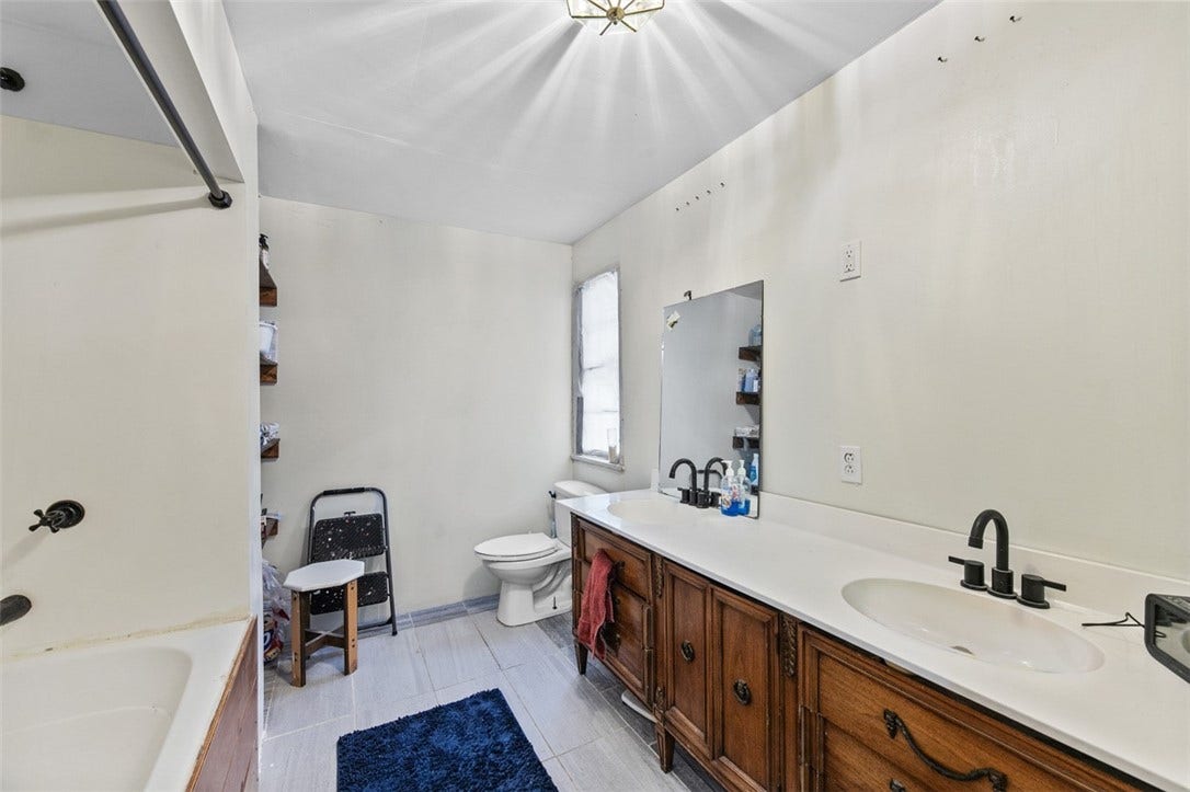 722 Connellsville Ave, Connellsville, PA 15425