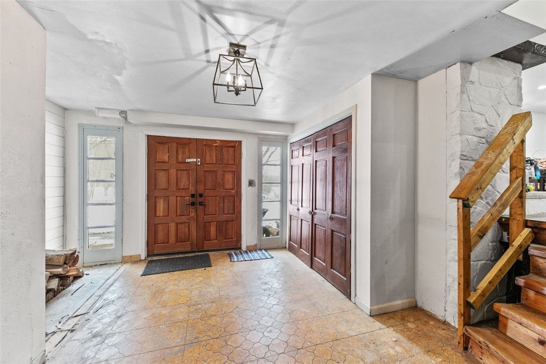 722 Connellsville Ave, Connellsville, PA 15425