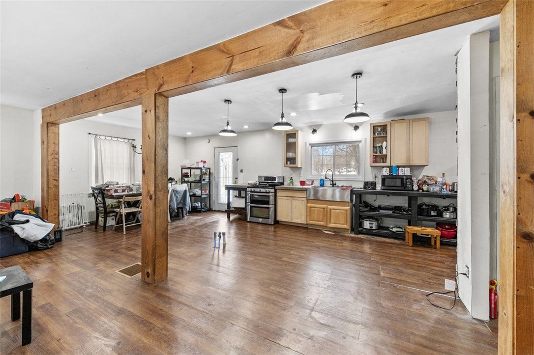 722 Connellsville Ave, Connellsville, PA 15425