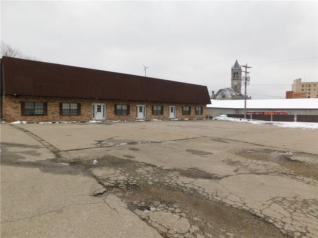 72 N Gallatin Avenue, Uniontown, PA 15401