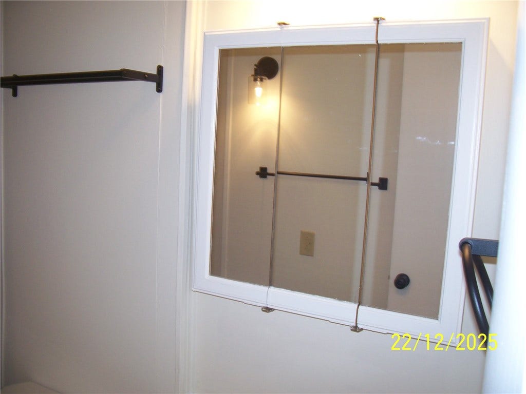 49 E 4th Ave, Latrobe, PA 15650 49 E 4th Ave, Latrobe, PA 15650