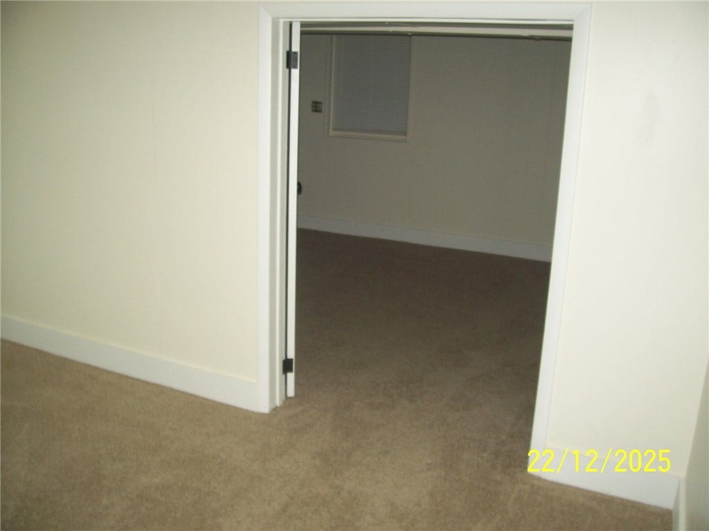 49 E 4th Ave, Latrobe, PA 15650