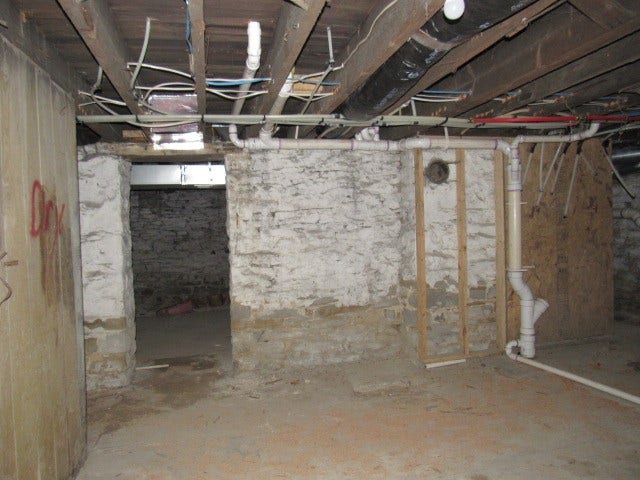 25 Ben Lomond Street, Uniontown, PA 15401