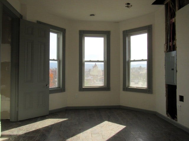 25 Ben Lomond Street, Uniontown, PA 15401
