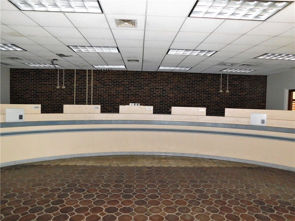 1 Main Street, Masontown, PA 15480