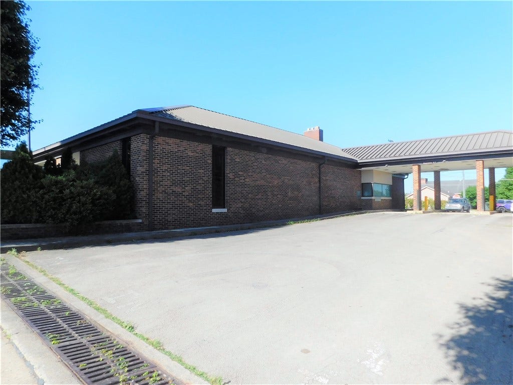 1 Main Street, Masontown, PA 15480
