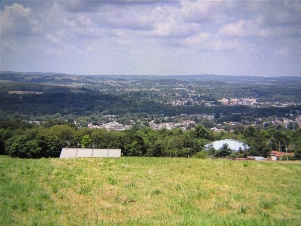 0 Clay Road, Connellsville, PA 15425